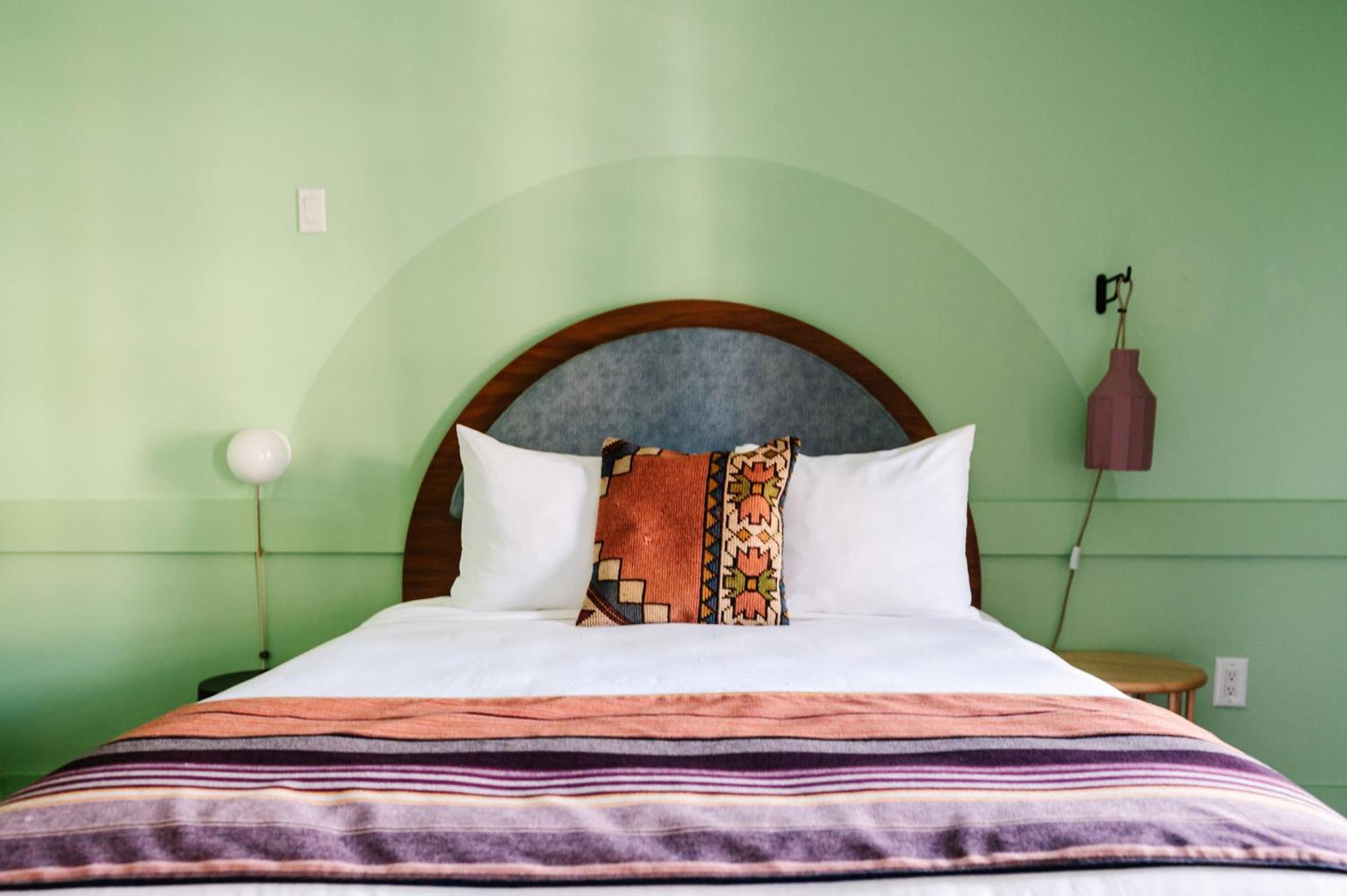 Hotel The Frenchmen New Orleans Zimmer foto